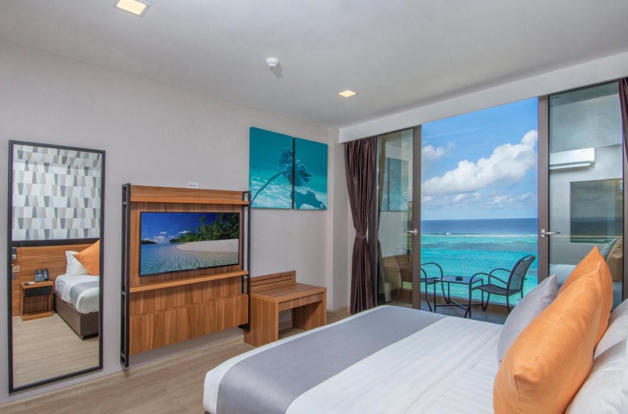 Triton Prestige Seaview And Spa Maafushi Exterior foto