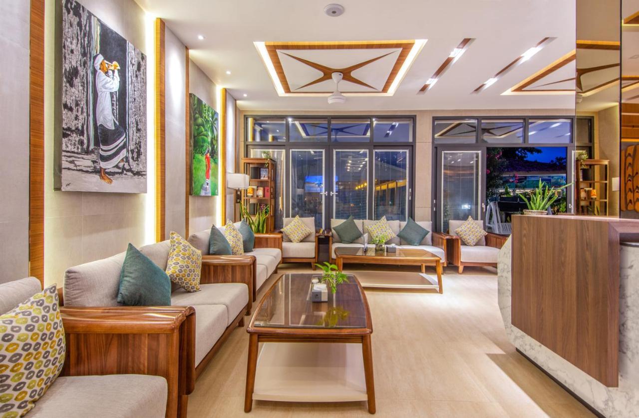 Triton Prestige Seaview And Spa Maafushi Exterior foto