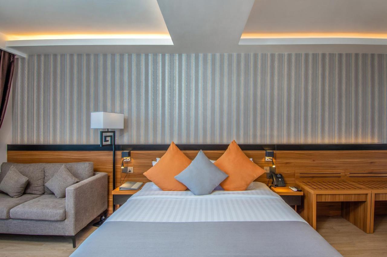 Triton Prestige Seaview And Spa Maafushi Exterior foto
